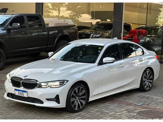 BMW 320i 2.0 16V TURBO FLEX GP AUTOMÁTICO BMW 320i 2.0 16V TURBO FLEX GP AUTOMÁTICO